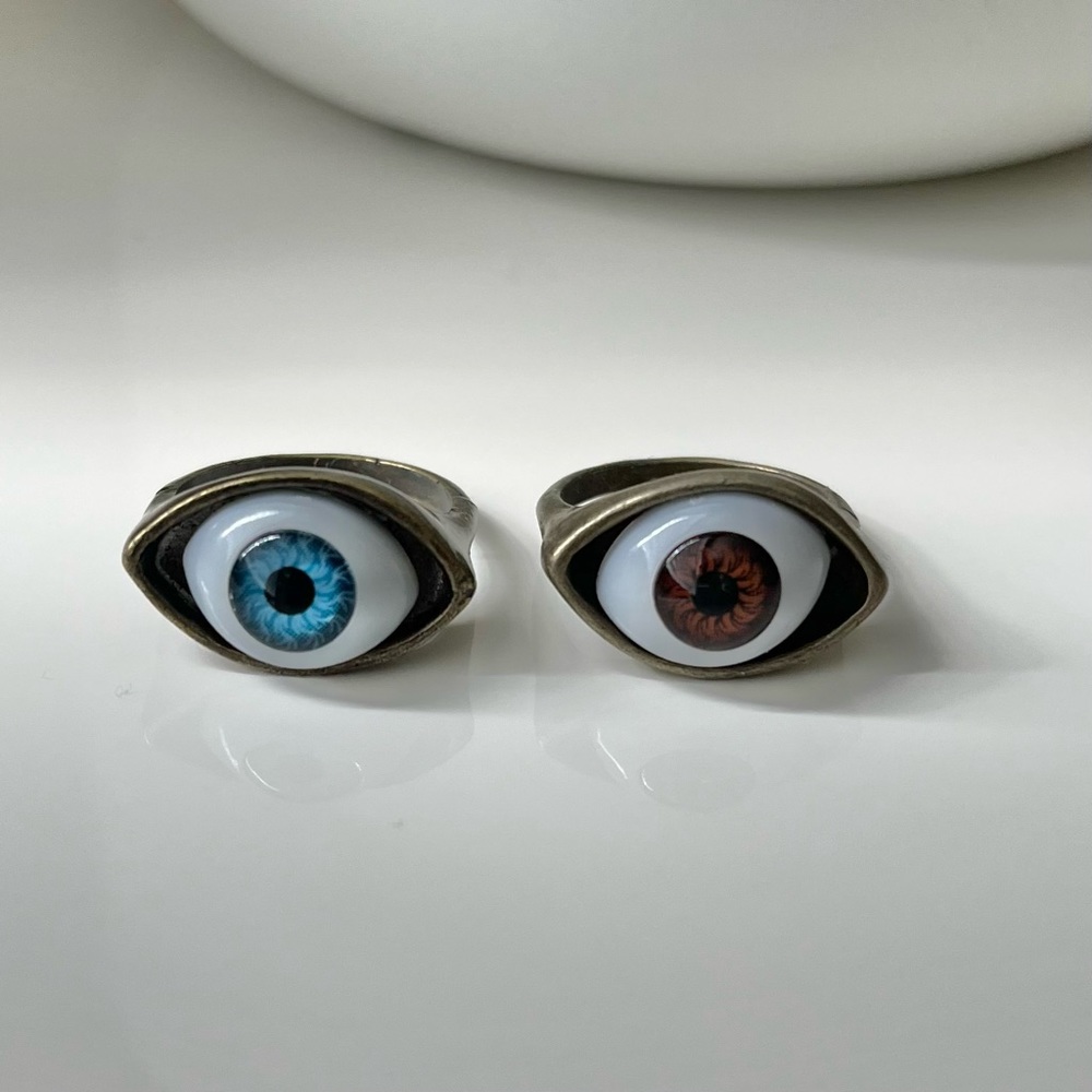 Eye Ring - Picture 3 of 12